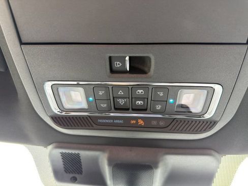 Used 2025 Ford F150 Lightning Platinum AWD/4WD image 46