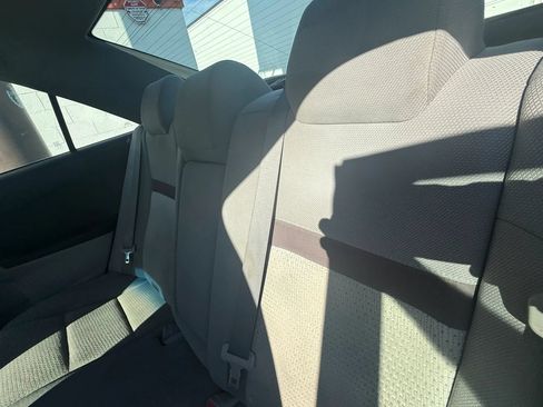 Used 2012 Toyota Camry LE FWD image 15