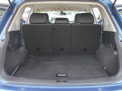 Used 2019 Volkswagen Tiguan SE image 31