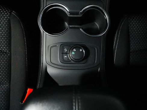 Used 2024 GMC Terrain SLE w/ LPO, Floor Liner Package AWD/4WD image 28