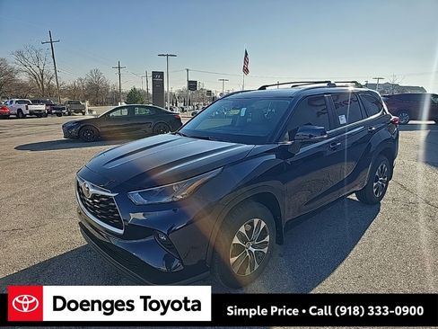 New 2026 Toyota Highlander XLE image 9