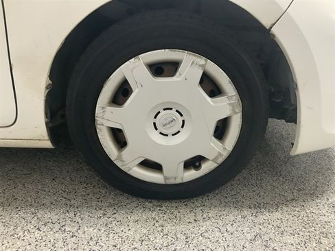 Used 2011 Scion xB FWD image 13