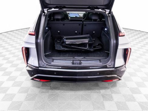 Certified 2025 Cadillac Lyriq Luxury w/ LPO, Floor Liner Package AWD/4WD image 35