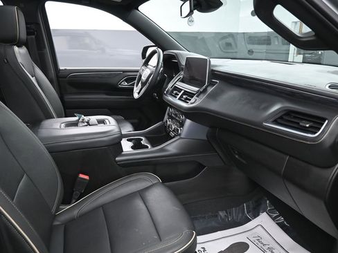 Used 2023 GMC Yukon XL SLT AWD/4WD image 32