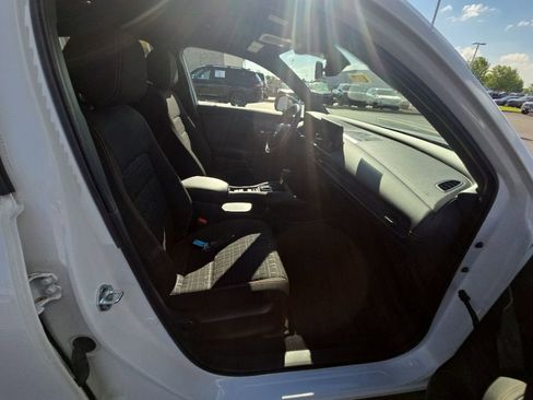 Certified 2025 Honda HR-V Sport image 33