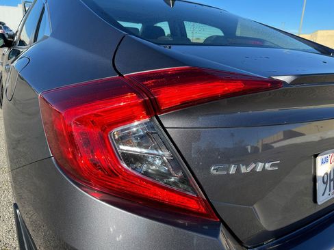 Used 2018 Honda Civic Touring image 52