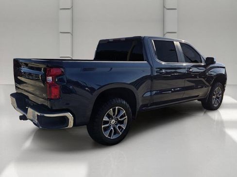 Used 2022 Chevrolet Silverado 1500 LT AWD/4WD image 5