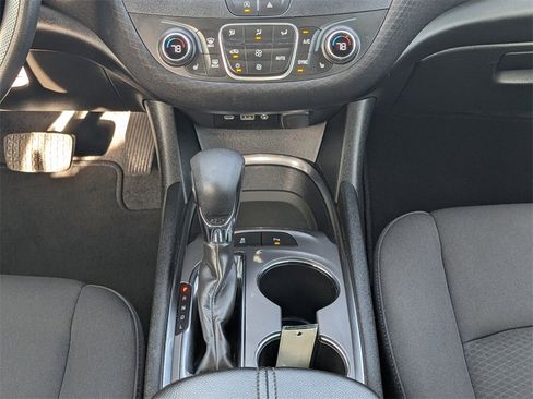 Used 2024 Chevrolet Malibu LT image 17