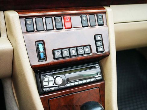 Used 1995 Mercedes-Benz E 320 Convertible image 52