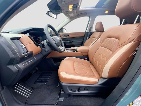 New 2026 Nissan Pathfinder Platinum w/ Cargo Package image 21