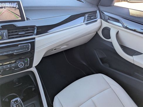 Used 2022 BMW X1 xDrive28i w/ Premium Package image 19