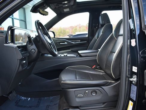 Used 2023 Cadillac Escalade ESV Sport image 15