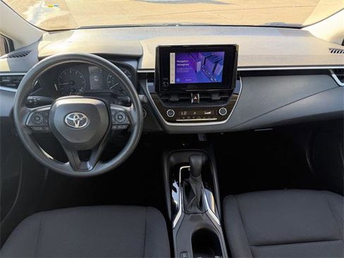 Certified 2025 Toyota Corolla LE image 9