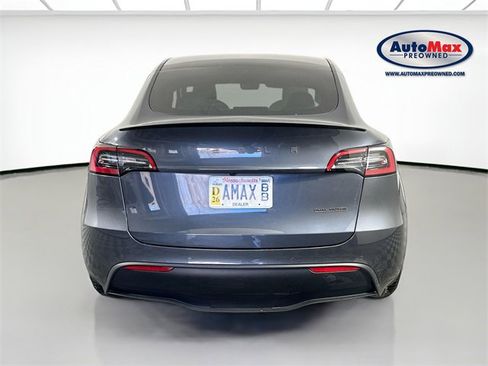 Used 2022 Tesla Model Y Performance image 8
