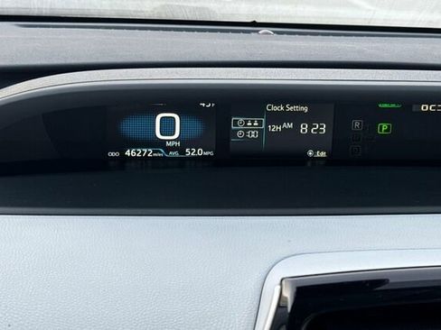 Used 2022 Toyota Prius LE image 21