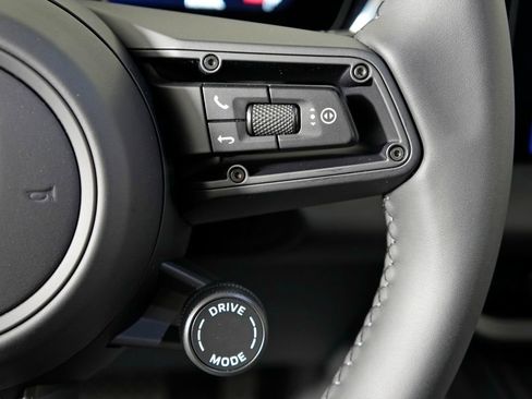 New 2026 Porsche Macan 4 Electric AWD/4WD image 24