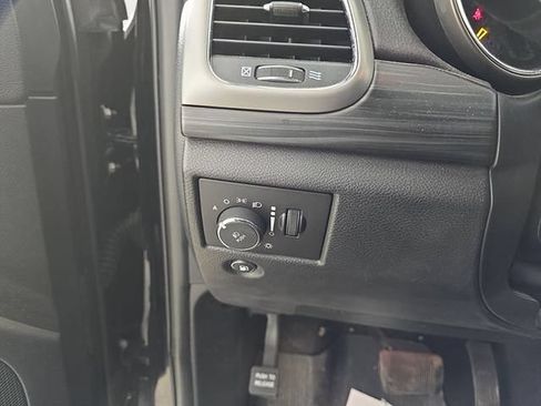 Used 2021 Jeep Grand Cherokee Laredo X AWD/4WD image 30