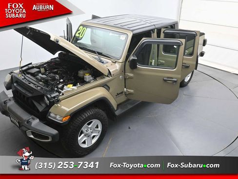 Used 2020 Jeep Gladiator Sport w/ Quick Order Package 24S AWD/4WD image 40