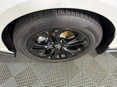 Used 2025 Honda Accord SE image 13