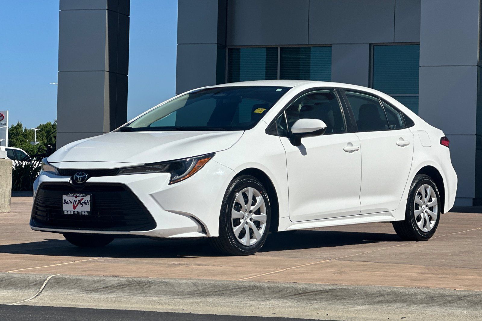 Used 2023 Toyota Corolla LE FWD image 10