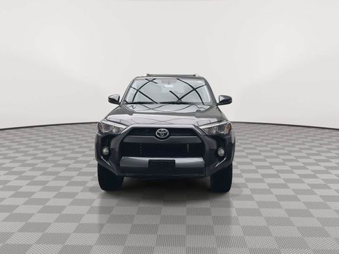 Used 2018 Toyota 4Runner SR5 Premium AWD/4WD image 33