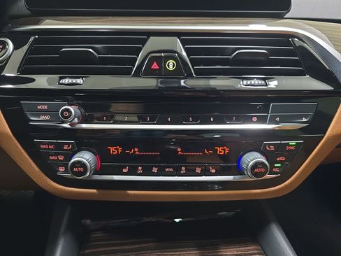 Used 2023 BMW 540i 540i w/ Convenience Package image 25