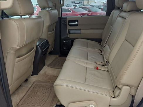 Used 2011 Toyota Sequoia Limited image 27