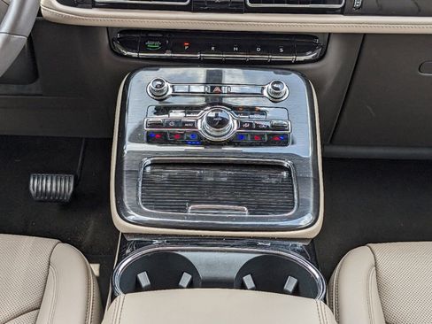 Certified 2023 Lincoln Nautilus Reserve w/ Equipment Group 202A image 20