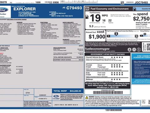 Used 2018 Ford Explorer XLT w/ Equipment Group 202A image 2