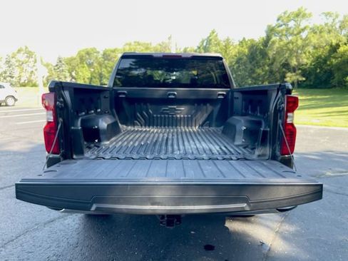 Used 2022 Chevrolet Silverado 1500 LT AWD/4WD image 25