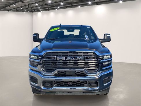 Used 2026 RAM 2500 Big Horn AWD/4WD image 2
