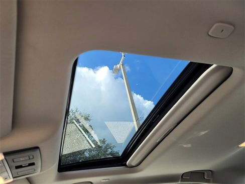 Used 2024 Nissan Altima 2.0 SR image 29