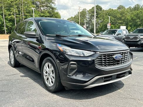 Used 2024 Ford Escape Active FWD image 2