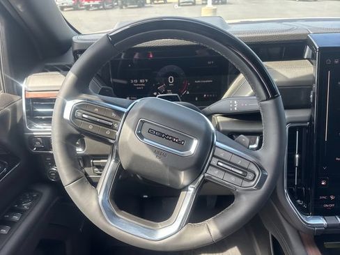 New 2026 GMC Yukon XL Denali w/ Denali Reserve Package AWD/4WD image 16
