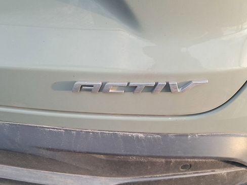 Used 2025 Chevrolet Trax ACTIV w/ Sunroof Package image 10