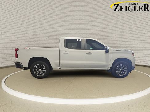 Used 2024 Chevrolet Silverado 1500 LT AWD/4WD image 4