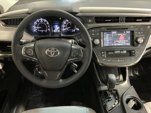 Used 2018 Toyota Avalon XLE image 24