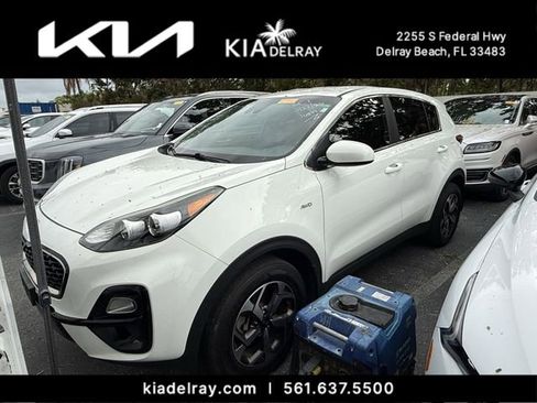 Used 2020 Kia Sportage LX image 4