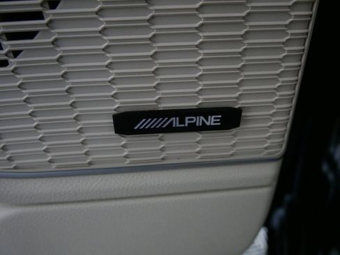 Used 2024 Jeep Grand Cherokee Limited 4xe w/ Luxury Tech Group II image 17