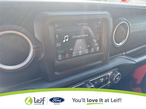 Used 2018 Jeep Wrangler Unlimited Sahara w/ Safety Group image 16