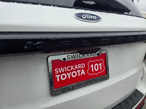 Used 2025 Ford Explorer ST image 18