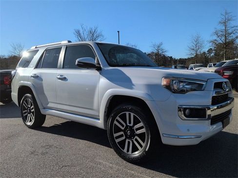 Used 2015 Toyota 4Runner SR5 image 2