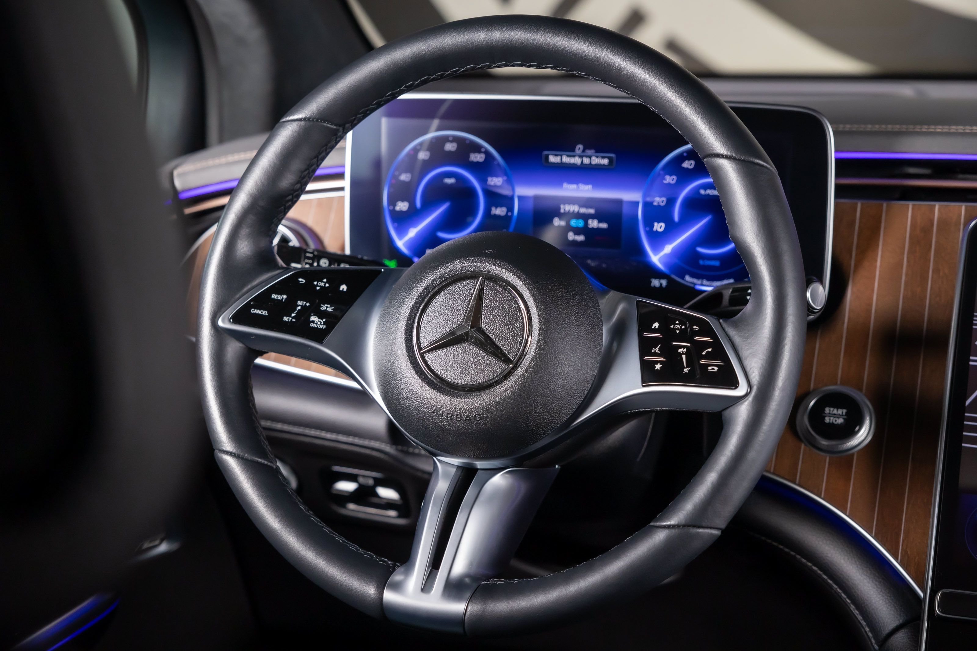 Used 2023 Mercedes-Benz EQE 500 4MATIC SUV image 26