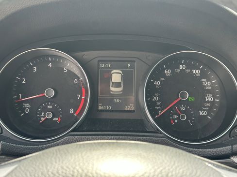 Used 2016 Volkswagen Passat 1.8T SEL Premium image 10