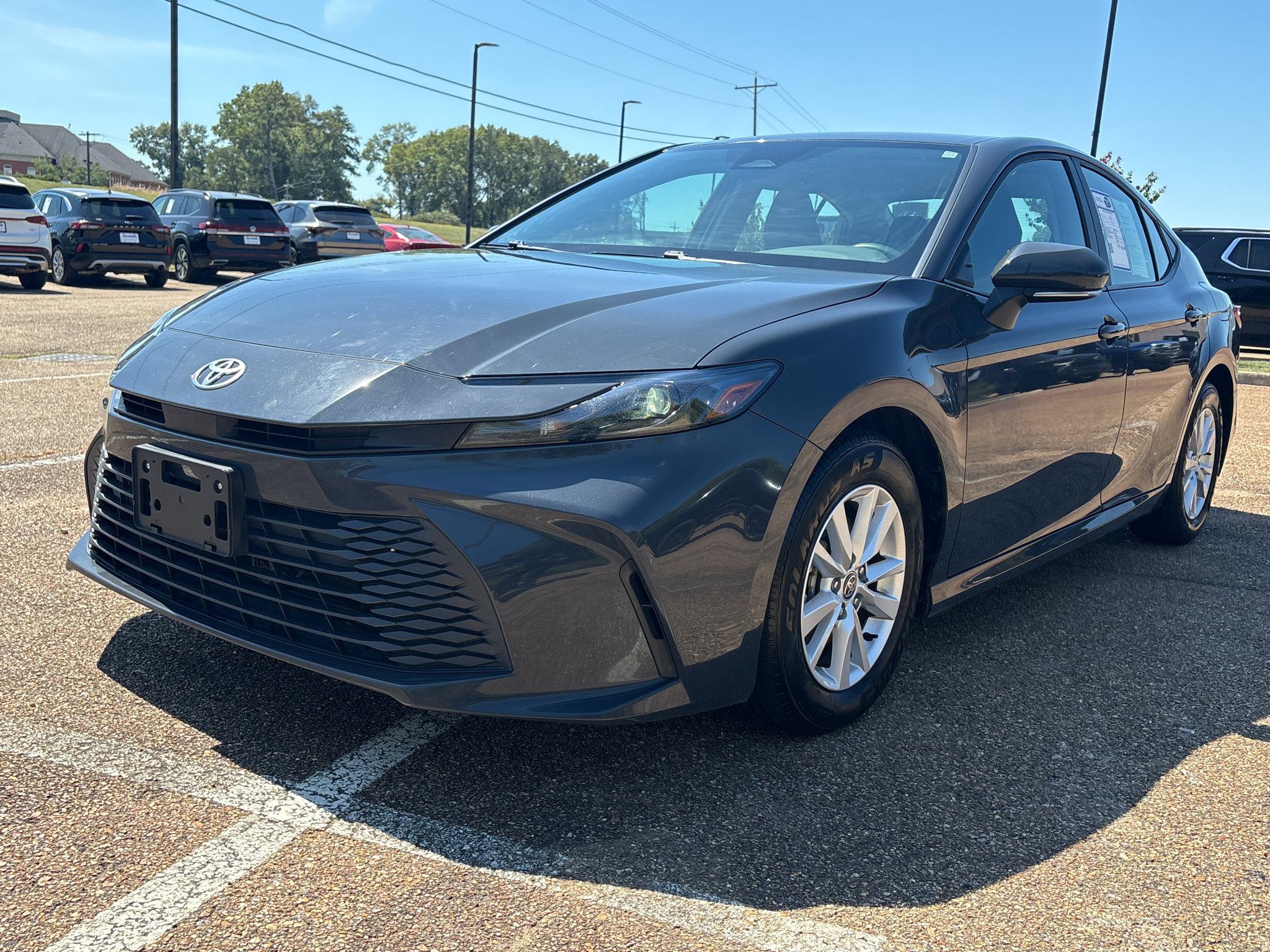 Used 2025 Toyota Camry LE FWD image 8