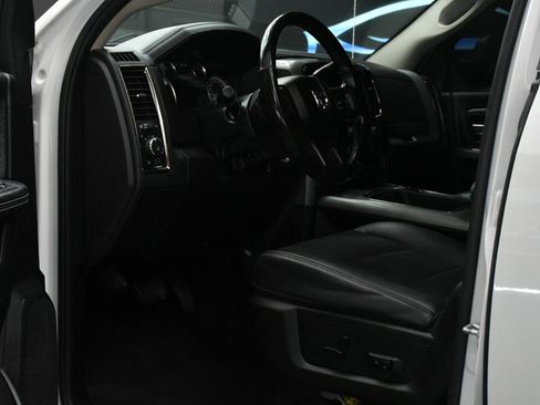 Used 2018 RAM 3500 Big Horn w/ Sport Appearance Group AWD/4WD image 16