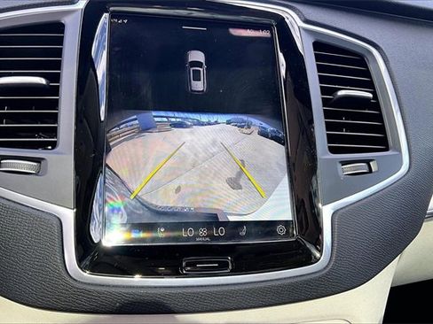 Used 2024 Volvo XC90 B5 Core w/ Protection Package Premier image 23