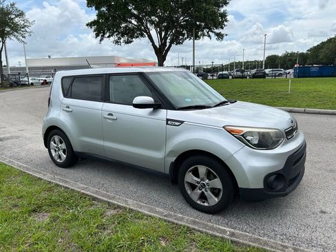 Used 2017 Kia Soul FWD image 8