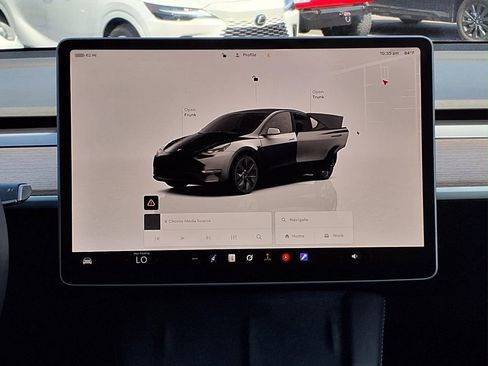 Used 2025 Tesla Model Y Long Range RWD image 24