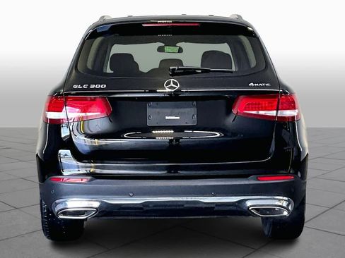 Used 2018 Mercedes-Benz GLC 300 4MATIC image 5